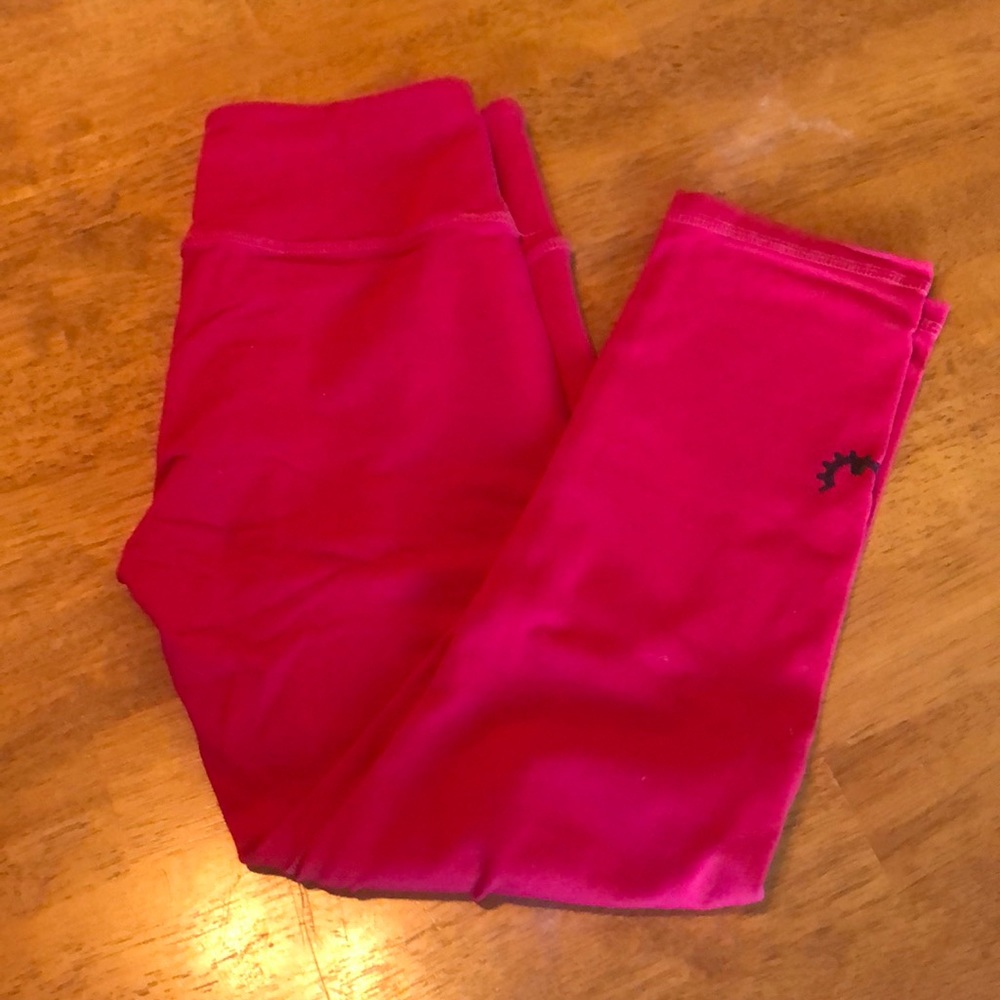 EUC women’s small WOD bottom crops